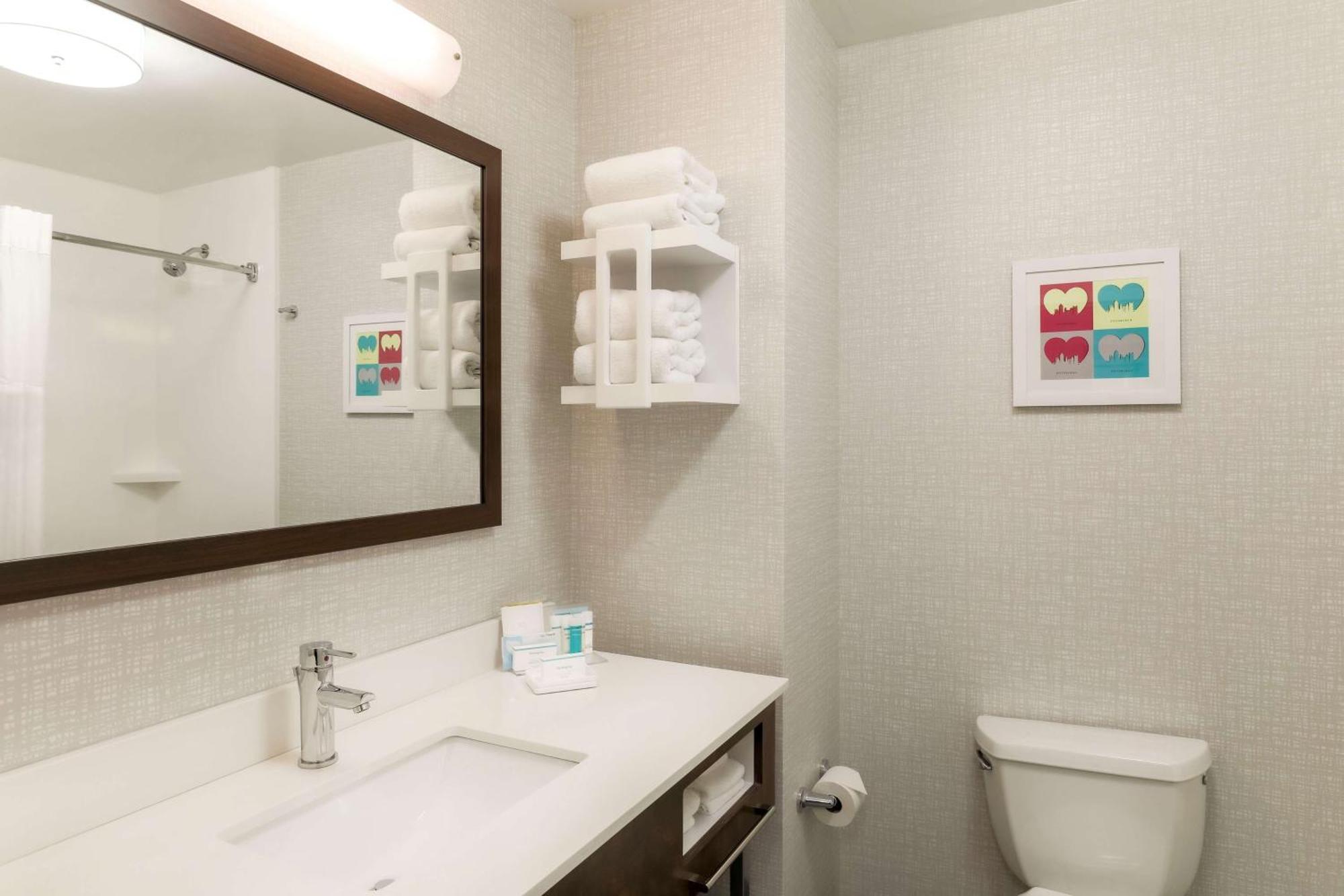 Hampton Inn & Suites Pittsburgh Downtown Eksteriør billede