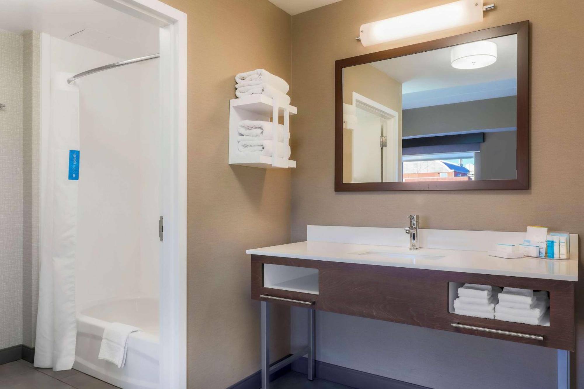 Hampton Inn & Suites Pittsburgh Downtown Eksteriør billede